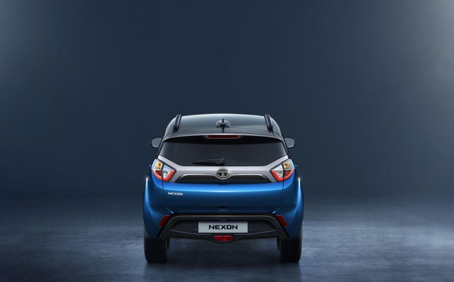  Tata Nexon 2017 года  (фото 7 из 22)
